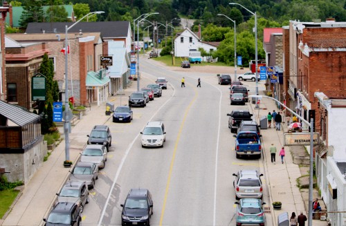 Above view of a busy street in Burk's Falls